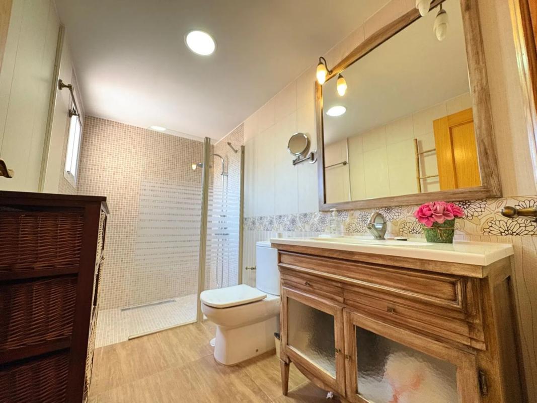 Sale of apartment in Avenida de los Pinos, Monforte del Cid
 photo 2