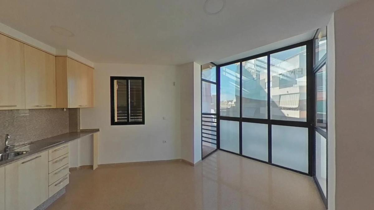 Sale of apartment in Calle Eugenio Montes, Elda
 photo 2