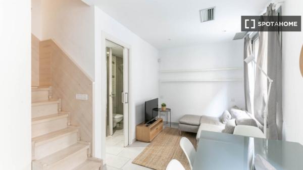 Apartment for rent in Carrer de Felícia Fuster I Viladecans 2º1 , Barcelona thumbnail 1