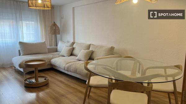 Apartment for rent in C/ de Felip Rinaldi , Valencia thumbnail 1