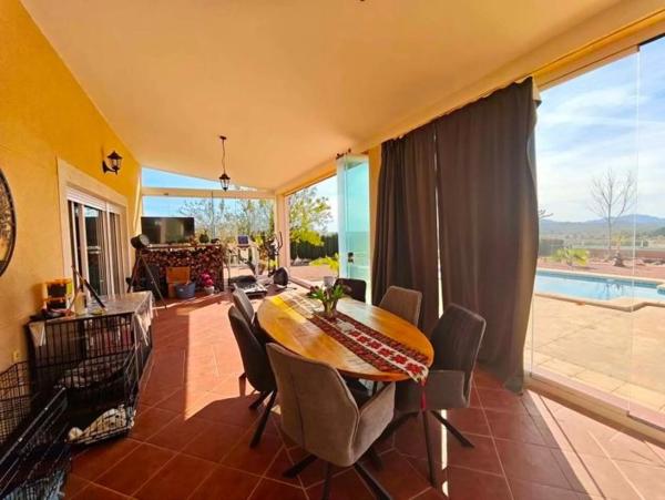 Chalet independiente en venta en Salinas, Salinas
photo 1
