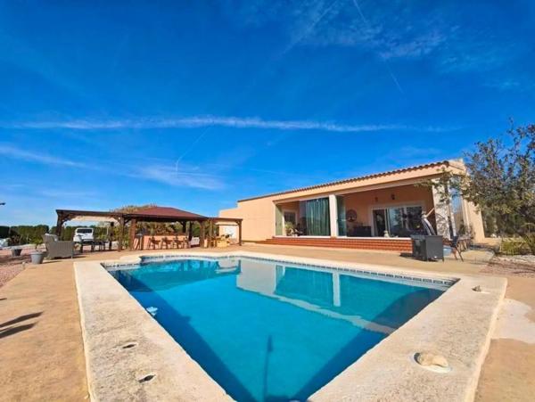 Chalet independiente en venta en Salinas, Salinas
thumbnail 1