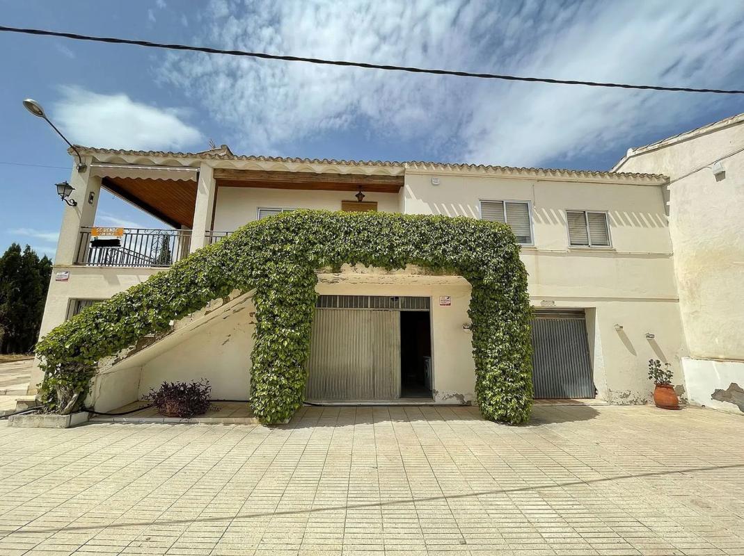 Venta de chalet adosado en  Salinas , Salinas photo 2