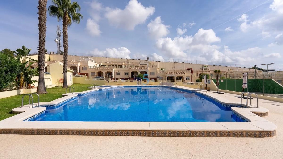 Продажа квартиры на Piso en Algorfa, Алгорфа
 photo 2