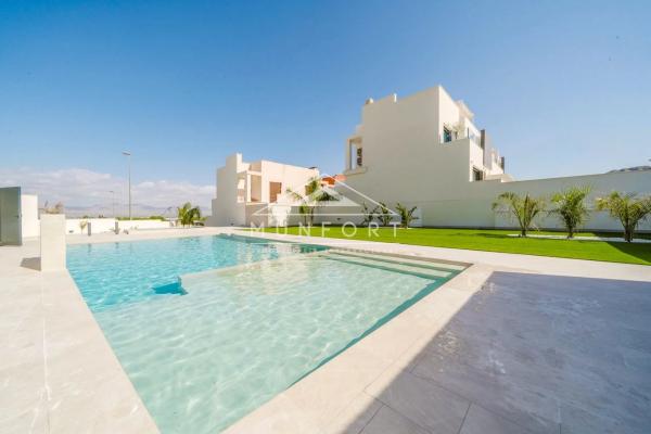 Chalet pareado photo 2