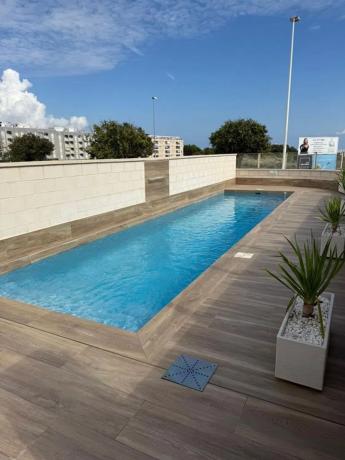 Chalet adosado en venta en  Calle Carcaixent, 2 , Guardamar del Segura photo 1