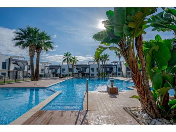 Квартира на продажу на  Barrio La Zenia, Ориуэла photo 1