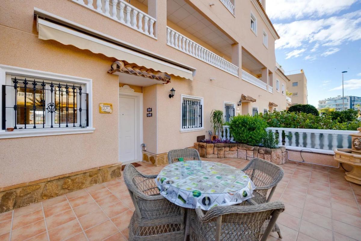 Sprzedaż mieszkania w Barrio Villamartín-Las Filipinas, Orihuela
photo 2