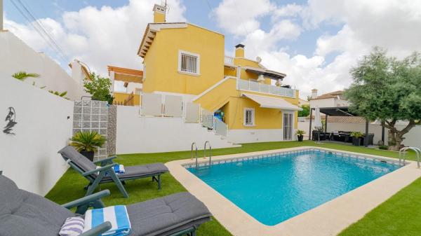 Chalet independiente en venta en San Miguel de Salinas, San Miguel de Salinas
photo 1