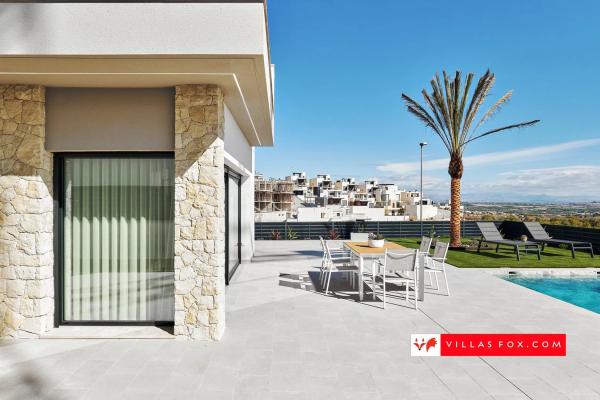 Chalet independiente en venta en Calle los Chirrines, San Miguel de Salinas
photo 1