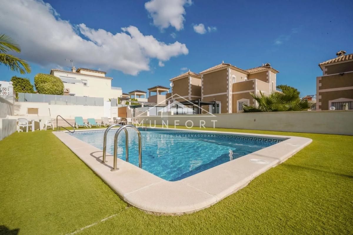 Venta de chalet independiente en San Miguel de Salinas, San Miguel de Salinas
photo 1