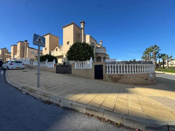 Chalet independiente en venta en Calle Filipinas, 8, San Miguel de Salinas
thumbnail 2