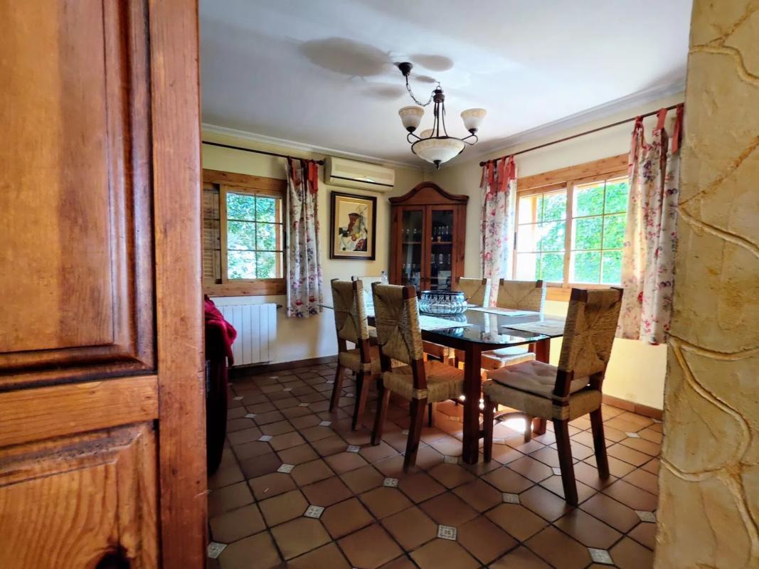 Properties for sale and rent in Spain photo 1