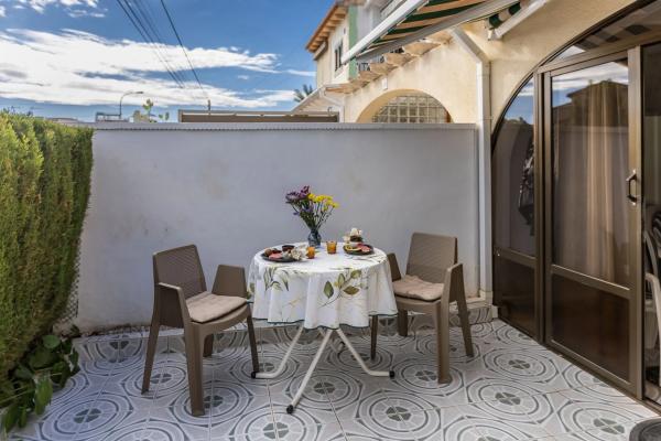 Duplex for sale on Calle Pablo Picasso, 64, Torrevieja photo 4