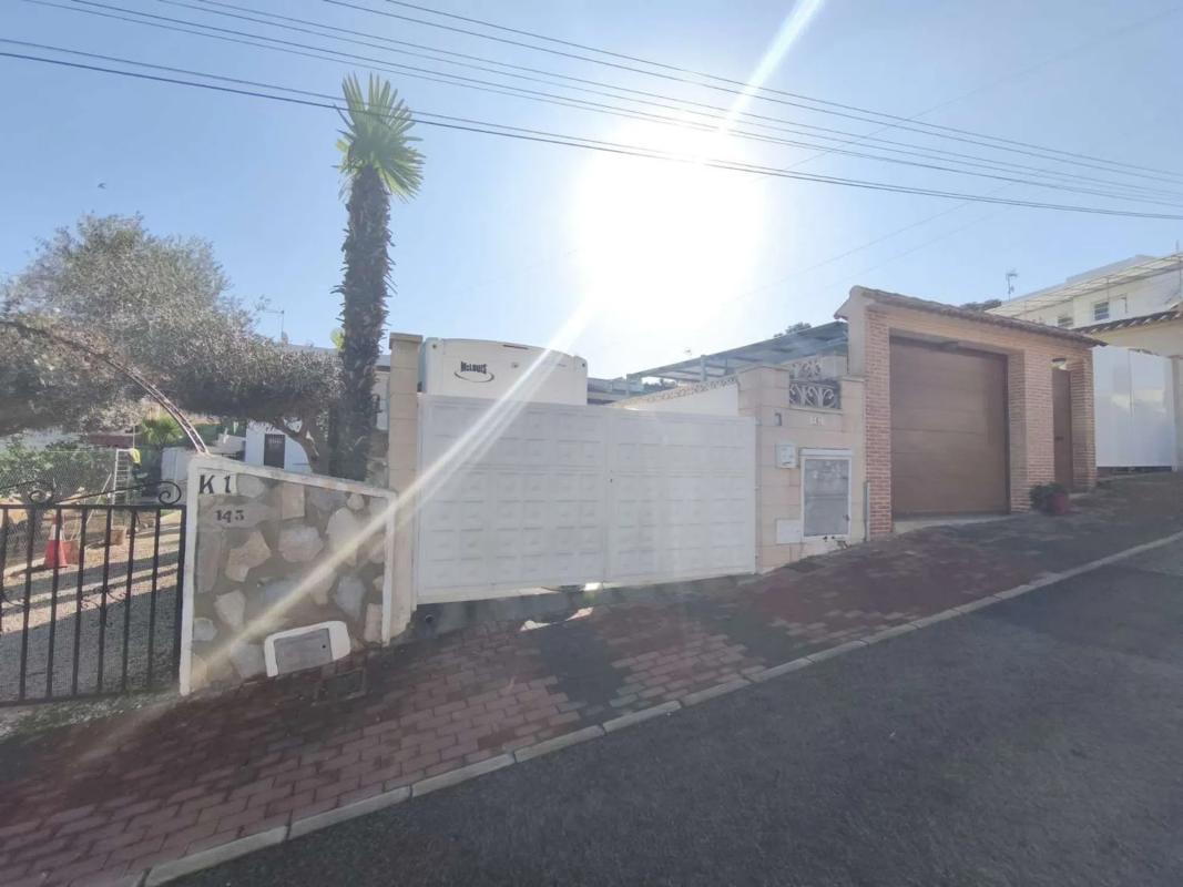 Venta de chalet independiente en Avenida de Torrevieja, Torrevieja
photo 1