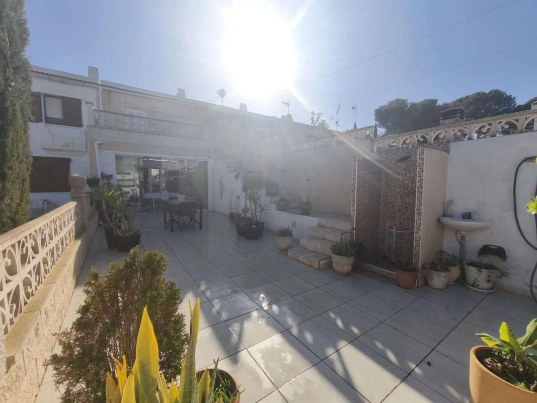 Venta de chalet independiente en Avenida de Torrevieja, Torrevieja
photo 4