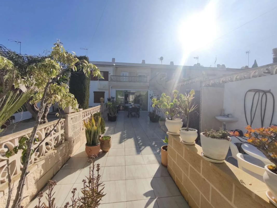 Venta de chalet independiente en Avenida de Torrevieja, Torrevieja
photo 5