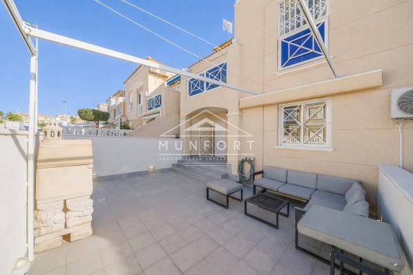 Chalet wolnostojący na sprzedaż w  Barrio Aguas Nuevas, Torrevieja photo 2