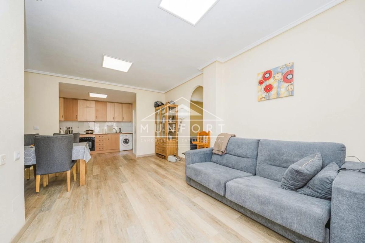 Sale of independent chalet in Barrio Aguas Nuevas, Torrevieja
 photo 3