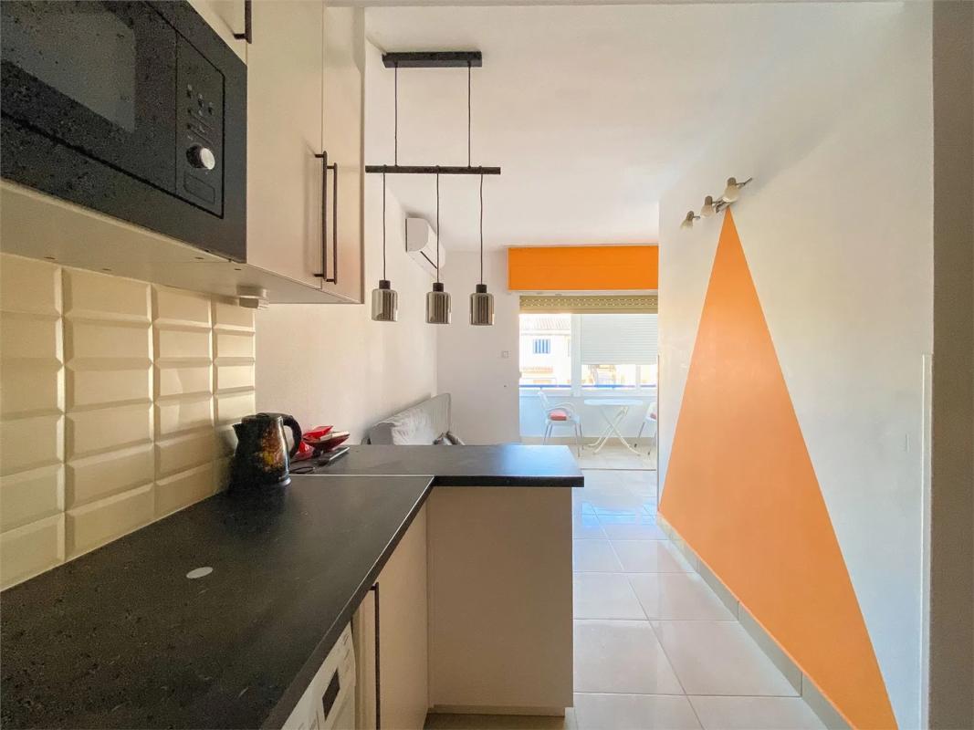 Sale of apartment in Calle Eneas, Torrevieja
photo 3