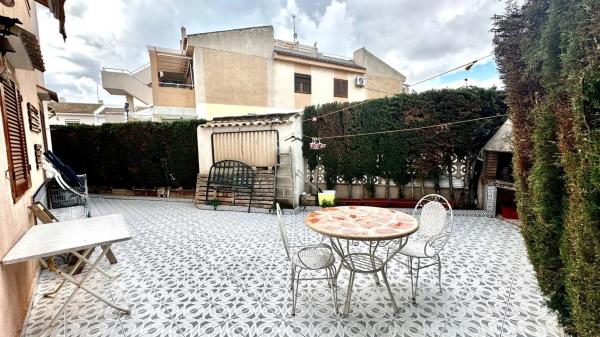 Chalet wolnostojący na sprzedaż w  Barrio Zona los Frutales, Torrevieja photo 4