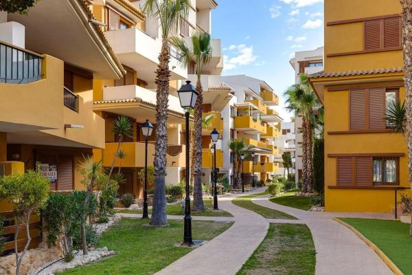Piso en venta en Avenida de las Olas, Torrevieja
 photo 1