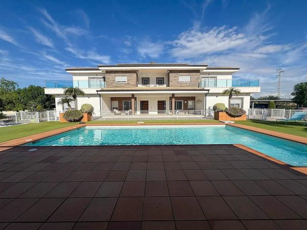 Independent chalet for sale in Crevillente, Crevillente
thumbnail 2