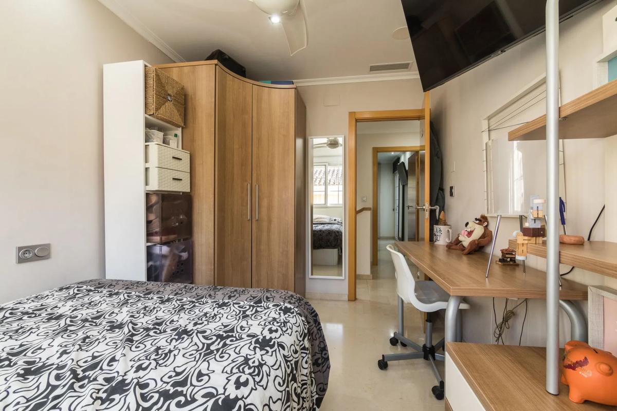Sale of townhouse in Paseo d'Atzavares, 14 , Elche / Elx photo 5