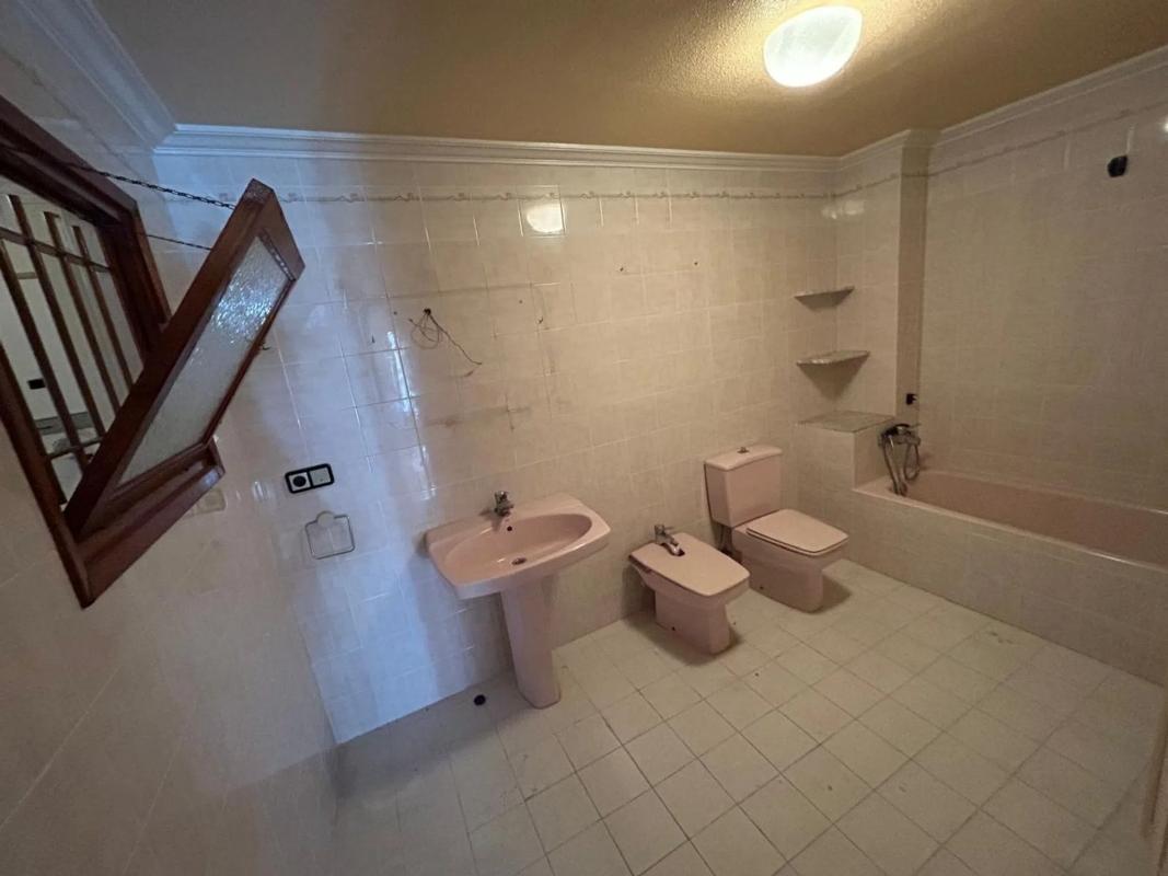 Venta de piso en Calle Reina Victoria, 128, Elche / Elx
 photo 4