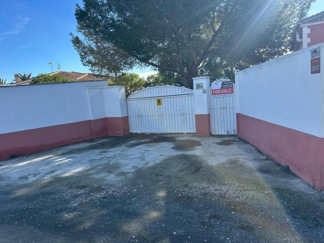 Properties for sale and rent in Spain photo 4