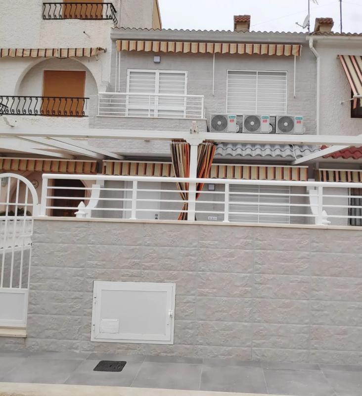 Properties for sale and rent in Spain photo 1