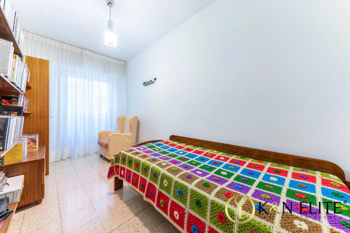 Venta de piso en Calle Arquebisbe Loaces, Alicante / Alacant
photo 5