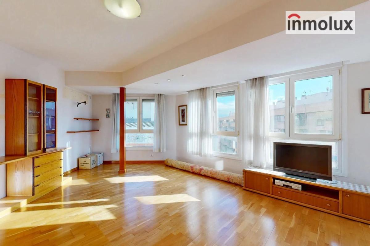 Sale of apartment in Avenida Benito Perez Galdos, 64, Alicante
 photo 2