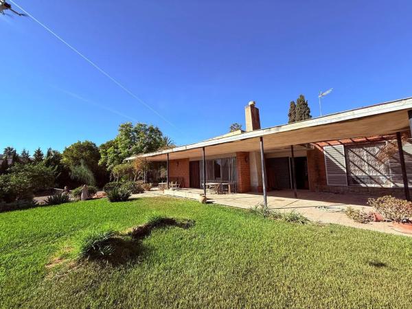 Independent chalet for sale in Calle del Chopo, Alicante
 photo 4