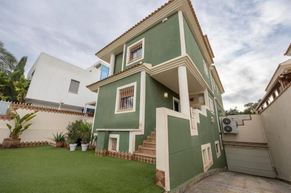 Independent chalet for sale in Avenida Conrado Albaladejo, Alicante
 photo 1