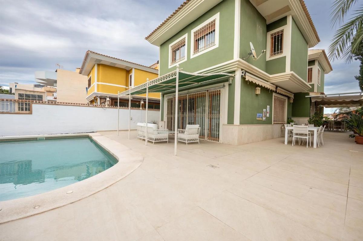 Venta de chalet independiente en Avenida Conrado Albaladejo, Alicante / Alacant
 photo 2