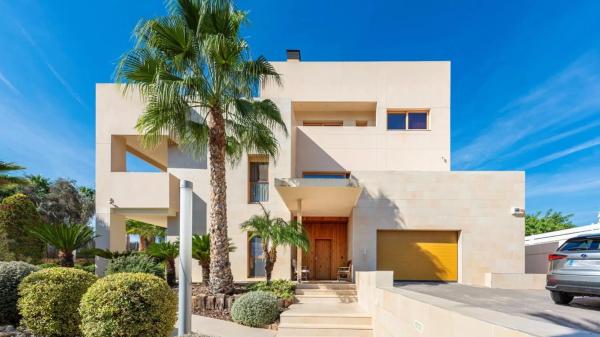 Chalet independiente en venta en Barrio Alicante Golf, Alicante / Alacant
thumbnail 1