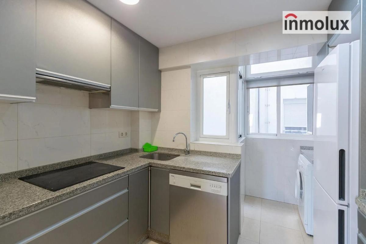 Sale of apartment in Calle Jaime María Buch, Alicante
 photo 3