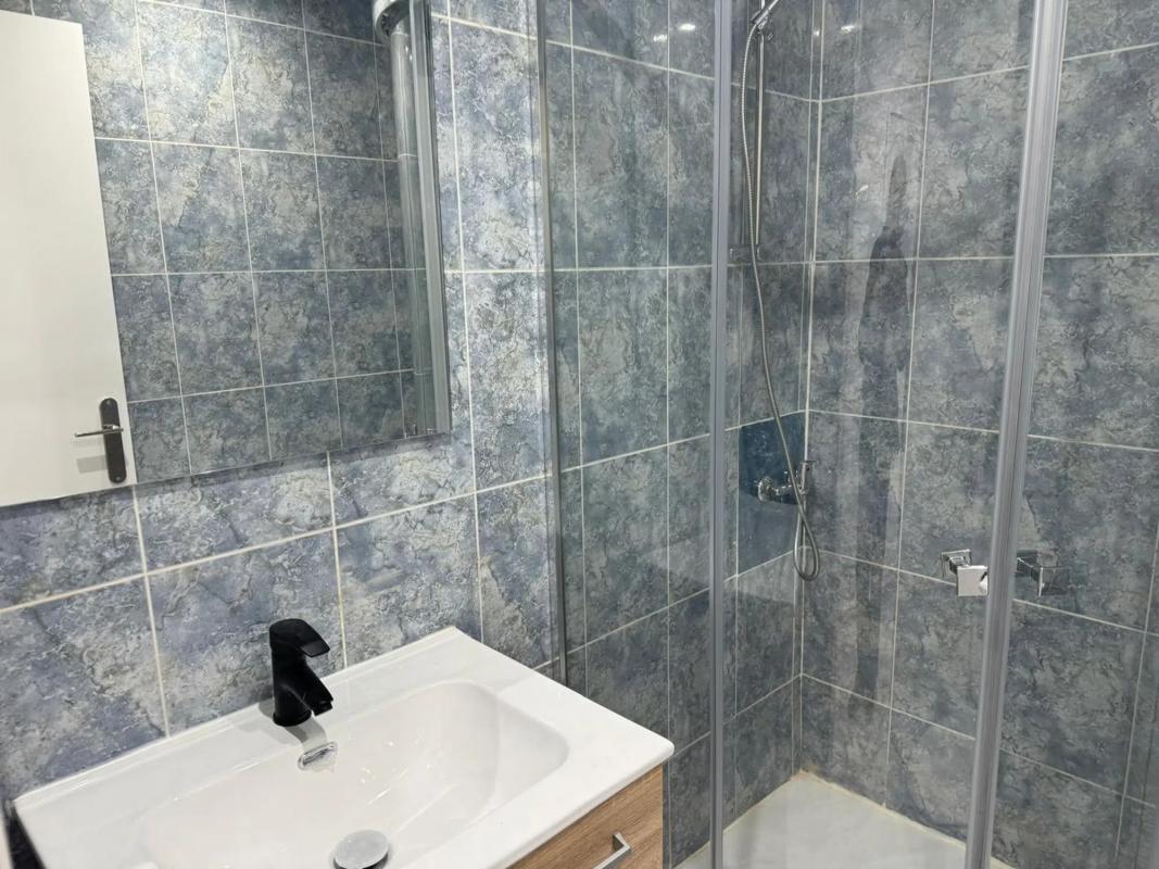 Sale of apartment in Barrio Virgen del Remedio - Parque lo Morant, Alicante
 photo 2