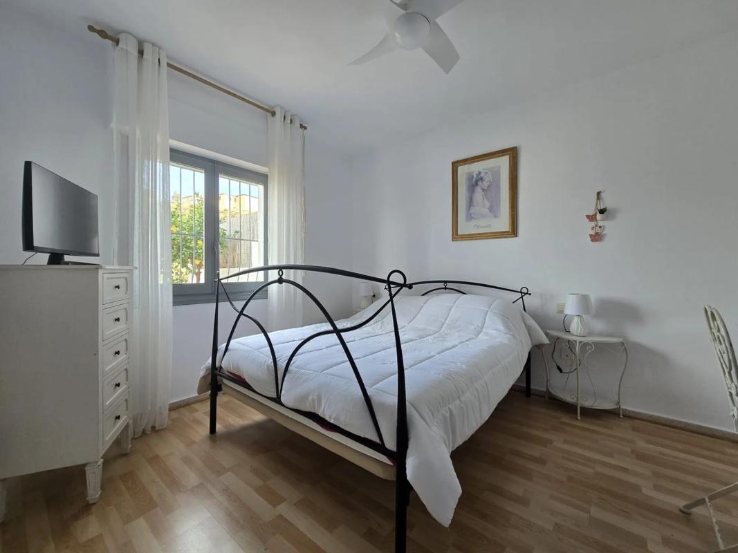 Sale of townhouse in Avenida del Pais Valenciano , Busot photo 5