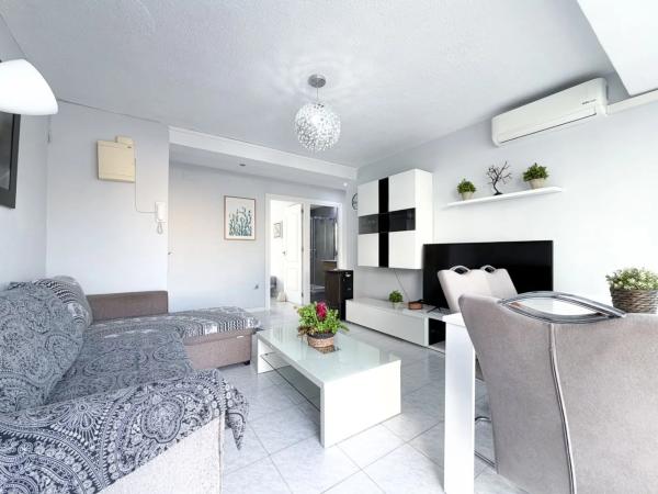 Apartment for sale in Calle Sant Bartomeu, El Campello thumbnail 2