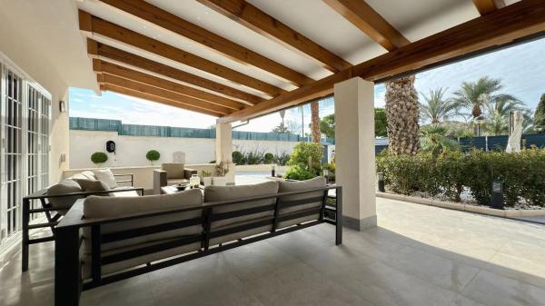 Independent chalet for sale in Nou Nazaret - Frank Espinós, San Juan de Alicante
 photo 4