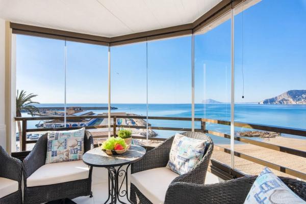 Apartment for sale in  Puerto, Calpe photo 1