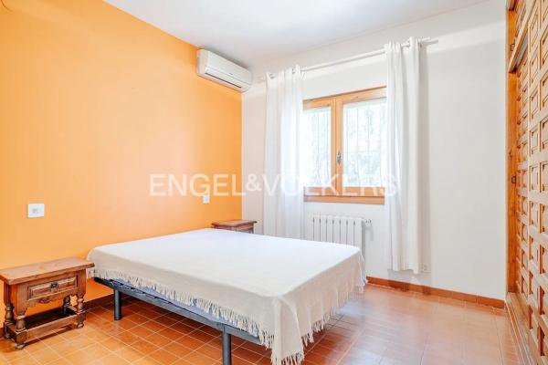 Chalet wolnostojący na sprzedaż w  Cometa-Carrió, Kalpe photo 3