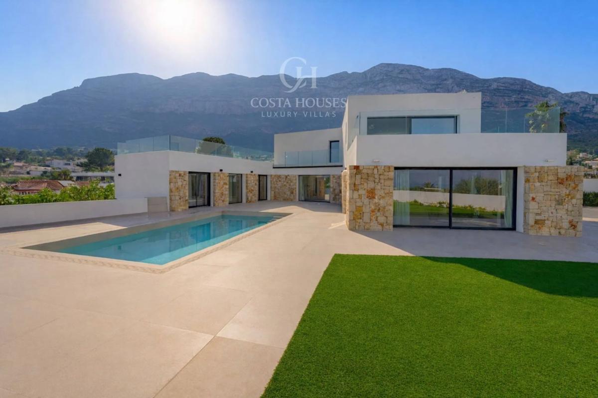 Venta de chalet independiente en Calle Xicaranda, 1, Denia
 photo 4