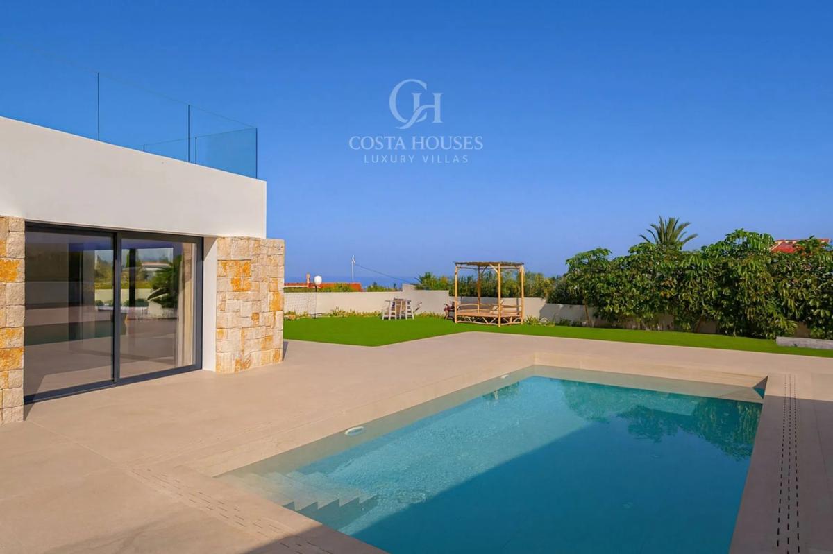 Venta de chalet independiente en Calle Xicaranda, 1, Denia
 photo 5
