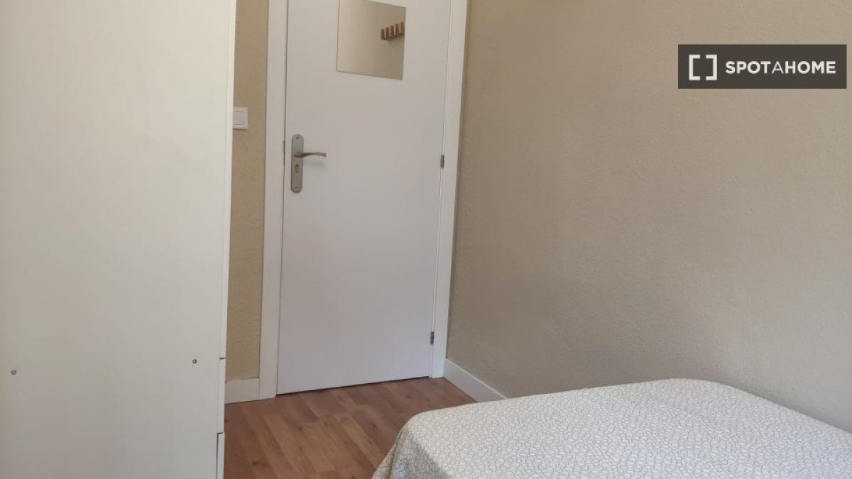 Properties for sale and rent in Spain photo 1