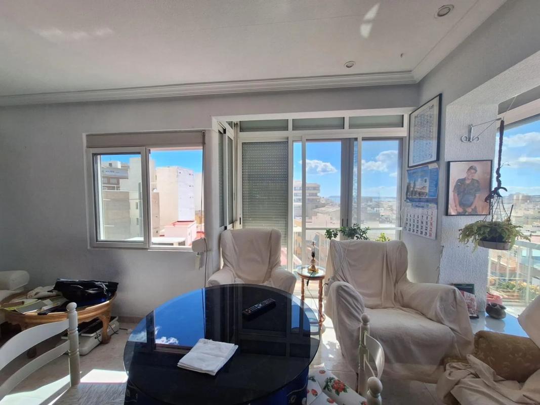 Продажа квартиры на Calle Pintor Gisbert, Аликанте / Алакант
 photo 5