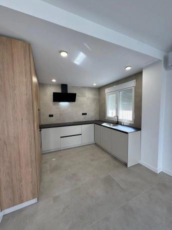 Chalet independiente en venta en Pueblo Acantilado - Lanuza, El Campello
thumbnail 2