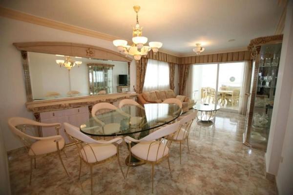 Piso en venta en Avenida Europa, Calpe
thumbnail 2